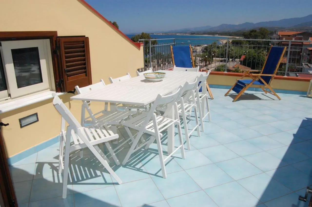 Golfo Di Tindari Apartments Falcone